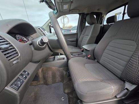 Used 2015 Nissan Frontier SV w/ SV Value Truck Package image 15