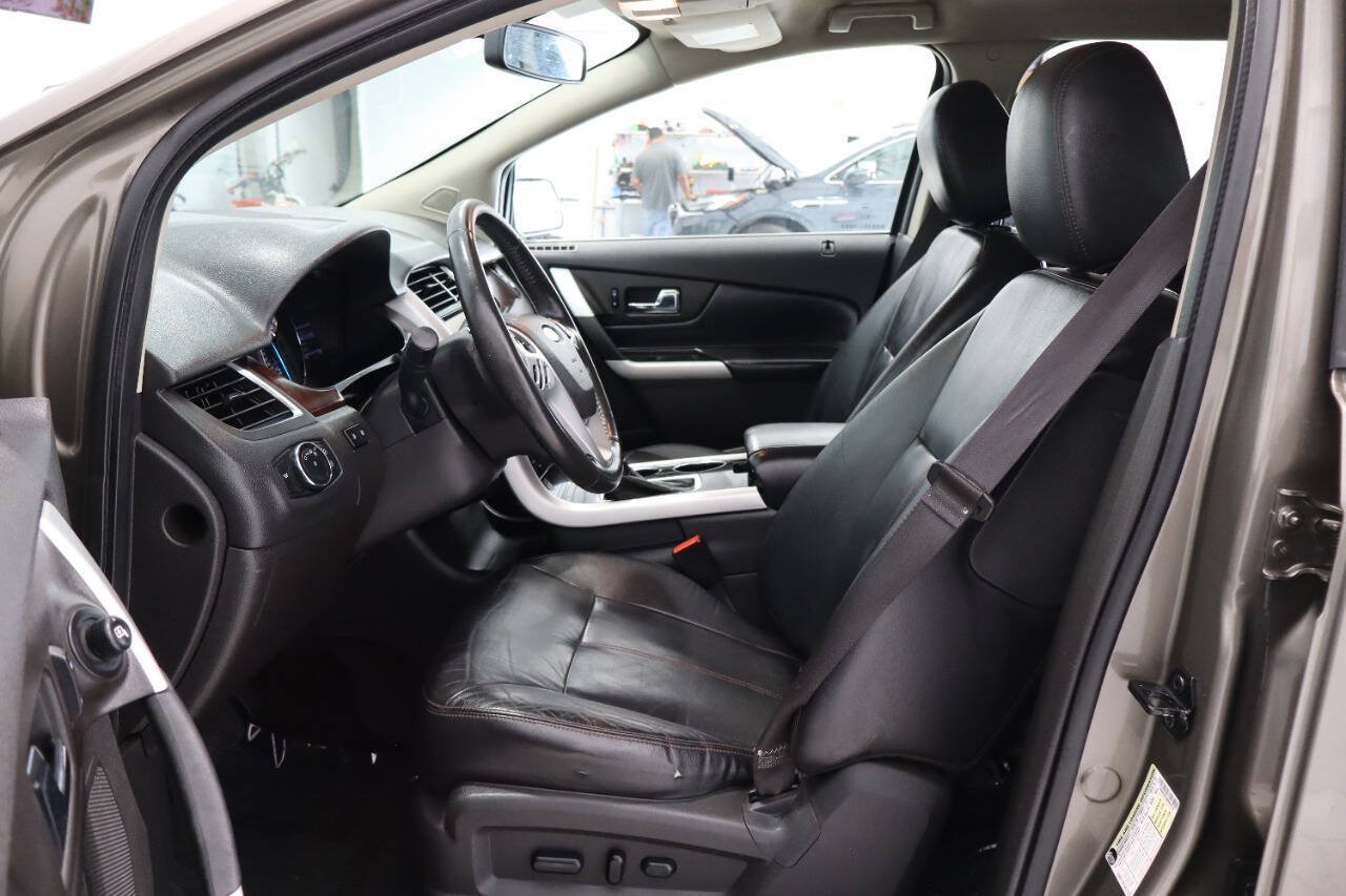 Used 2013 Ford Edge Limited FWD image 13
