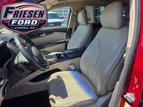 Used 2016 Lincoln MKX Reserve w/ Technology Package FWD image 13