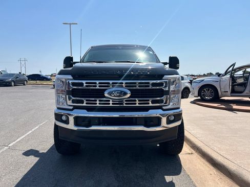Used 2024 Ford F250 XLT w/ FX4 Off-Road Package AWD/4WD image 2