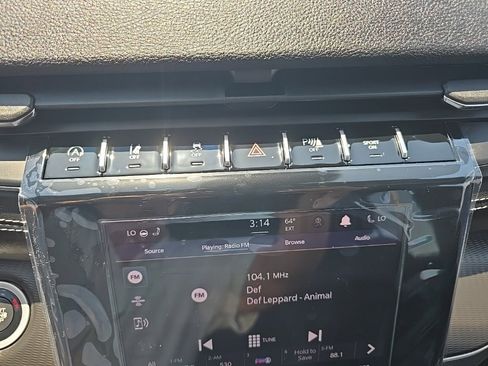 New 2025 Jeep Grand Cherokee Altitude image 41