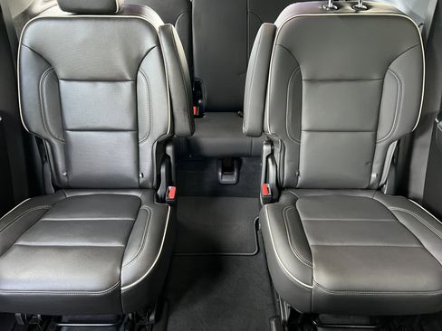 Used 2023 Chevrolet Traverse Premier w/ Redline Edition image 14