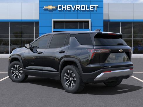 New 2025 Chevrolet Equinox LT image 3