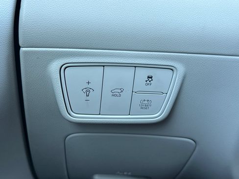 Certified 2023 Hyundai Tucson Limited AWD/4WD image 32