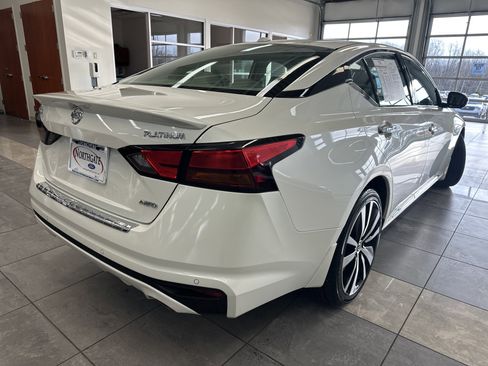 Used 2019 Nissan Altima 2.5 Platinum image 13