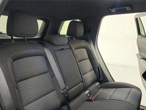Used 2026 Chevrolet Equinox LT FWD image 38