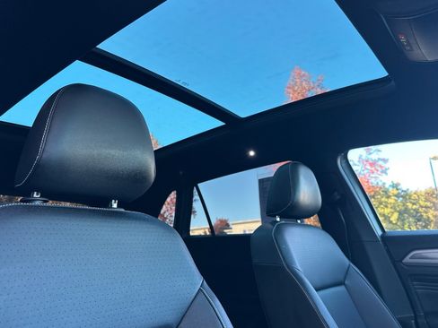 Used 2020 Volkswagen Atlas Cross Sport SEL image 14