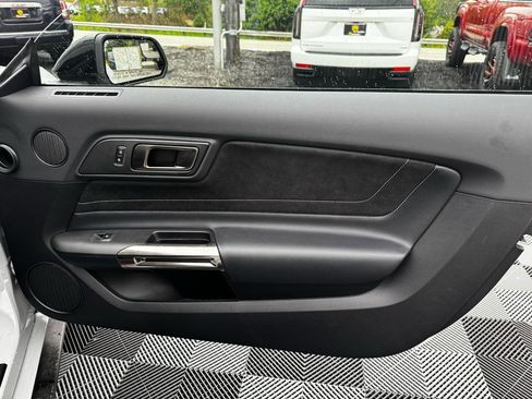 Used 2017 Ford Mustang Shelby GT350 RWD image 22