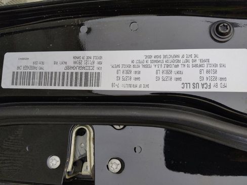 Used 2018 Chrysler 300 Touring RWD image 33