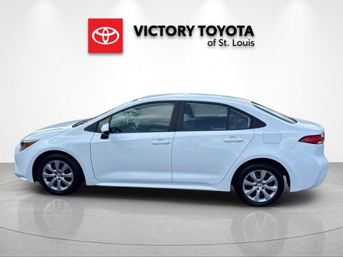 Used 2025 Toyota Corolla LE FWD image 6