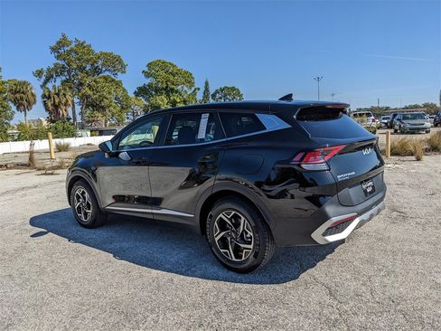 Certified 2024 Kia Sportage LX image 7