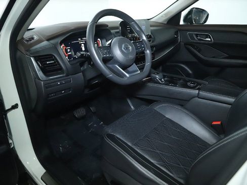 Certified 2021 Nissan Rogue Platinum image 20