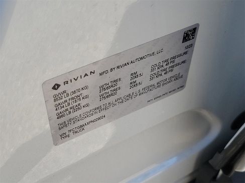 Used 2023 Rivian R1T Adventure image 30