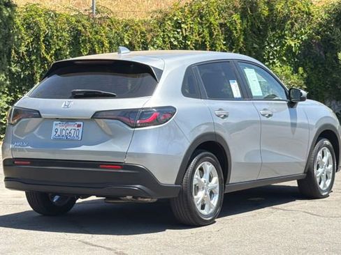 Certified 2024 Honda HR-V LX image 4