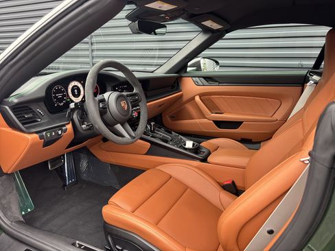 New 2026 Porsche 911 Carrera 4 GTS image 9