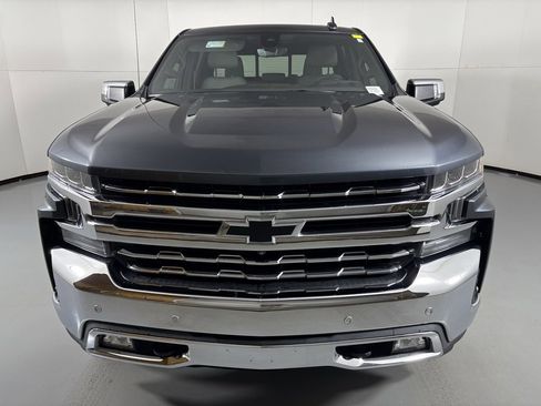 Used 2020 Chevrolet Silverado 1500 LTZ w/ LTZ Premium Package image 3