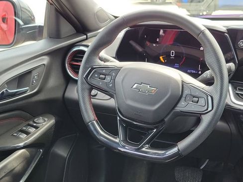 Used 2025 Chevrolet Trax RS w/ Driver Confidence Package FWD image 18