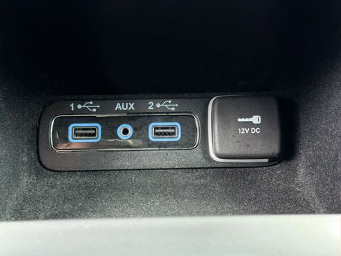 Used 2021 Jeep Grand Cherokee Laredo X AWD/4WD image 32
