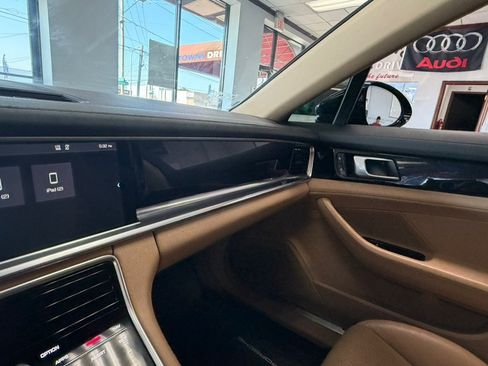 Used 2018 Porsche Panamera 4 AWD/4WD image 65
