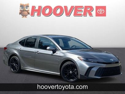 Used 2025 Toyota Camry SE w/ Multimedia Upgrade Package