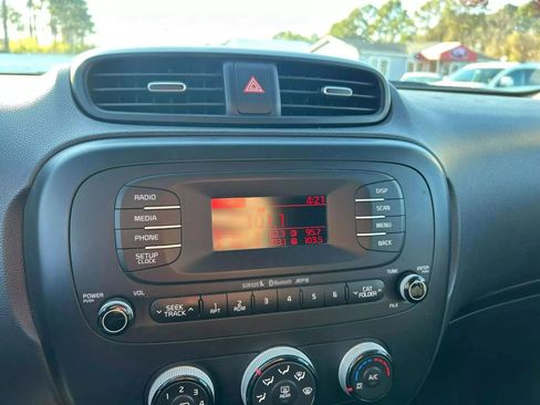 Used 2014 Kia Soul image 16