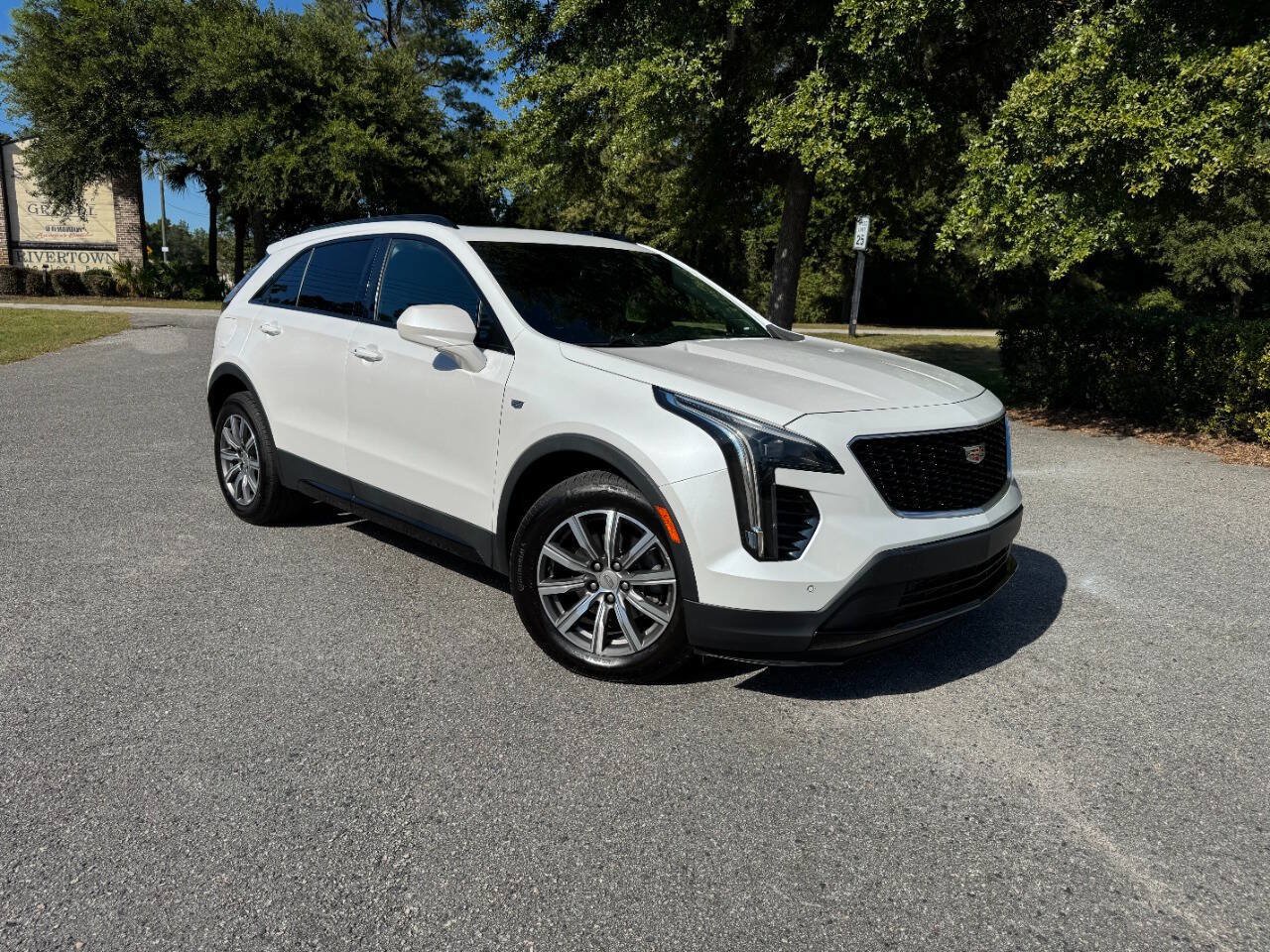 Used 2020 Cadillac XT4 Sport w/ Technology Package AWD/4WD image 8