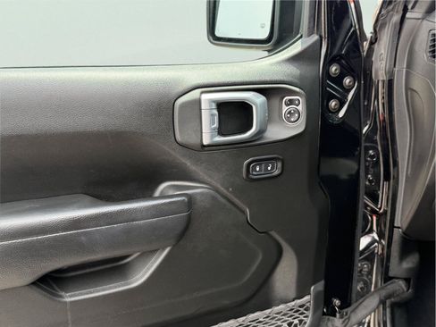 Used 2022 Jeep Wrangler Unlimited Sport AWD/4WD image 12