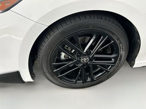 Used 2025 Toyota Camry SE FWD image 11