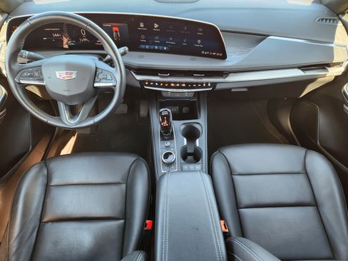 Certified 2025 Cadillac XT4 Premium Luxury image 25