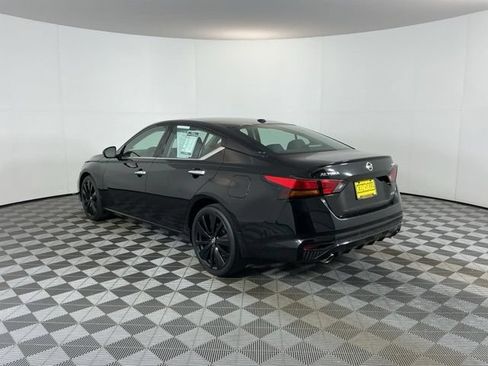 Used 2019 Nissan Altima 2.5 Platinum AWD/4WD image 7