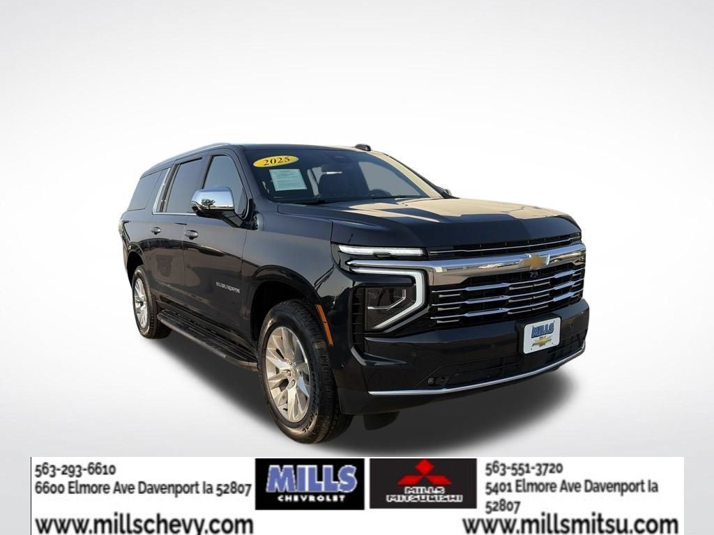 Used 2025 Chevrolet Suburban Premier AWD/4WD image 7