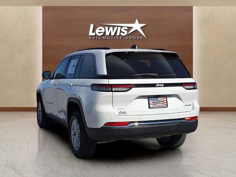 New 2025 Jeep Grand Cherokee 4WD image 3