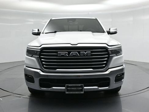 Used 2025 RAM 1500 Laramie AWD/4WD image 25