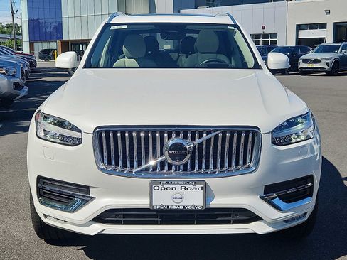 Certified 2024 Volvo XC90 B6 Ultimate w/ Protection Package AWD/4WD image 2