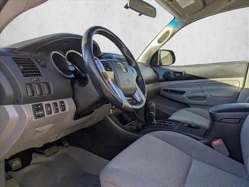 Used 2012 Toyota Tacoma PreRunner image 9