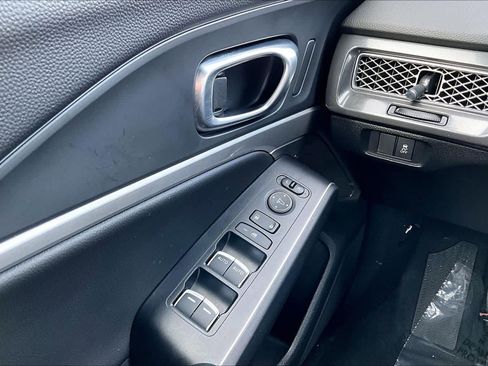 Used 2023 Acura Integra A-Spec image 32