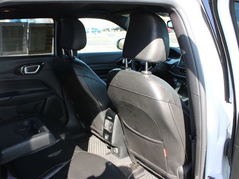 Used 2025 Jeep Compass Trailhawk w/ Trailer Tow Group image 33