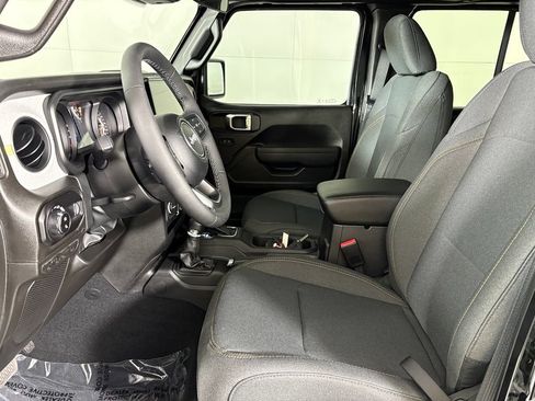 New 2026 Jeep Gladiator Sport AWD/4WD image 21