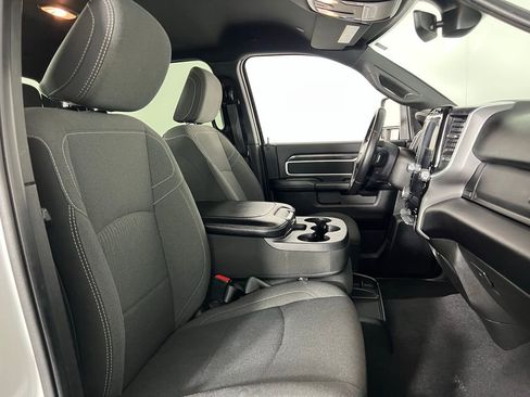 Used 2024 RAM 2500 Big Horn w/ Sport Appearance Package image 32