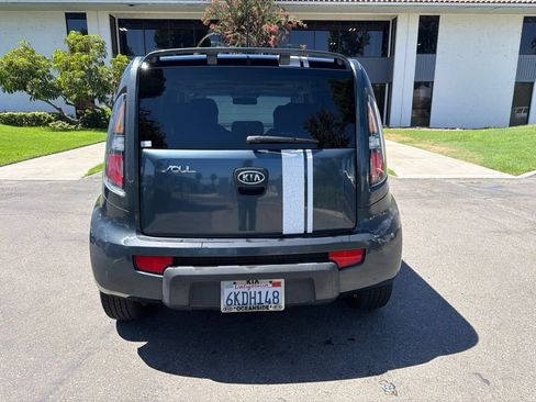 Used 2010 Kia Soul + FWD image 4