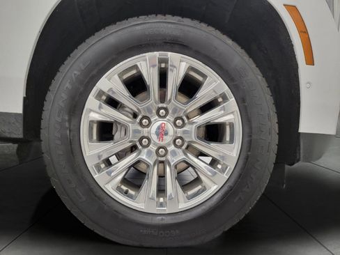 Certified 2025 GMC Yukon XL Denali image 4