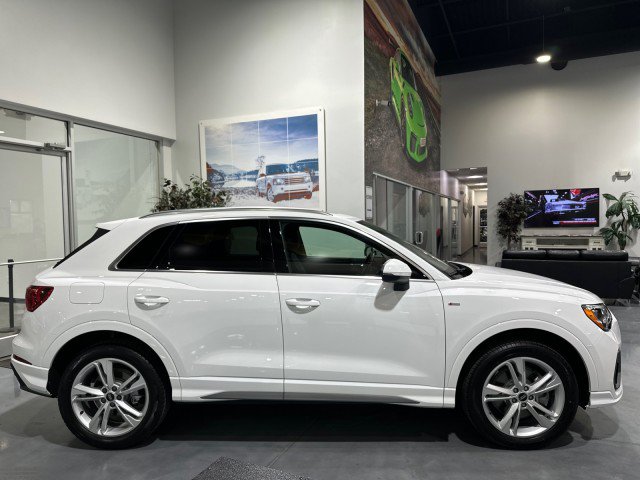 Used 2022 Audi Q3 2.0T Premium AWD/4WD image 26