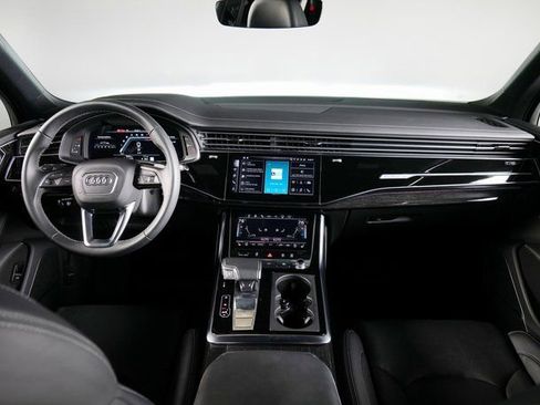 Certified 2025 Audi Q7 3.0T Prestige w/ Prestige Package image 9