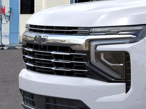 New 2026 Chevrolet Suburban LT image 37