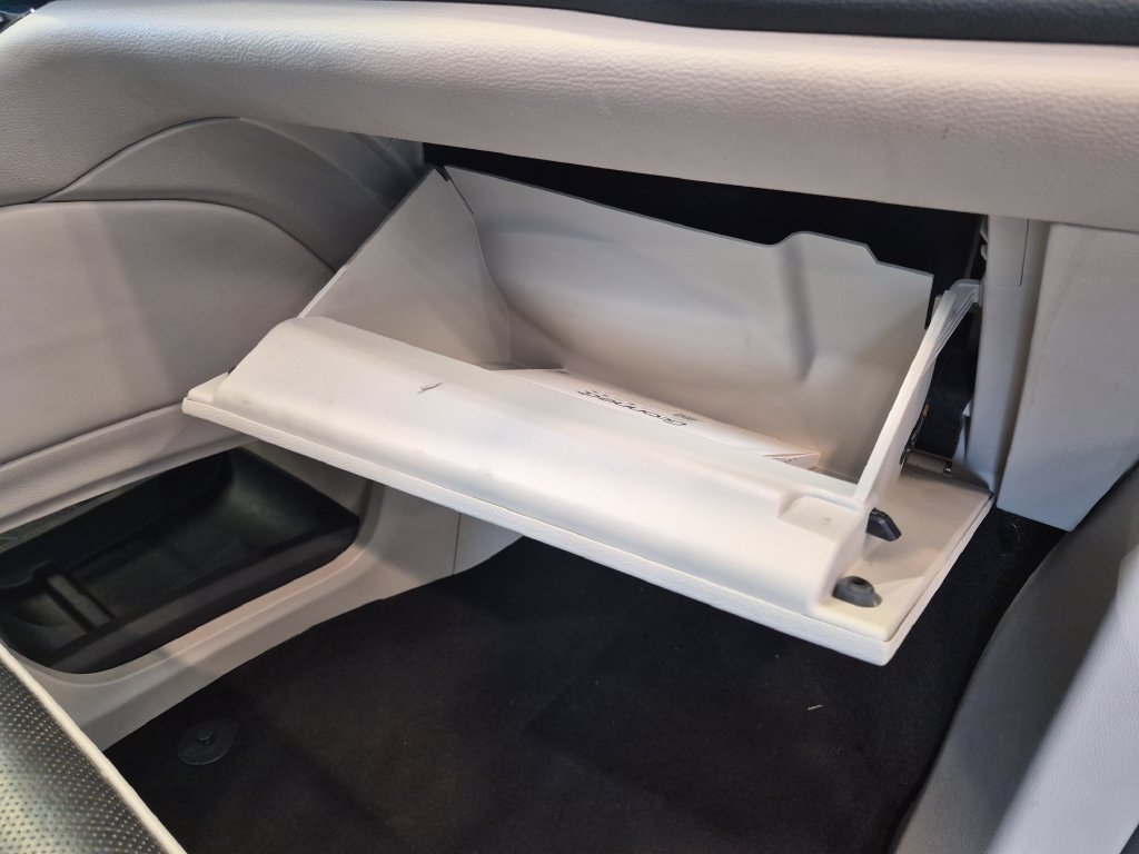 Used 2023 Chrysler Pacifica Limited FWD image 26