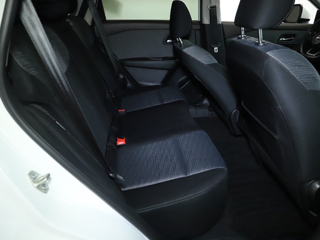 Certified 2023 Nissan Rogue SV AWD/4WD image 32