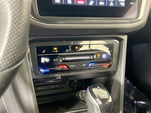 Used 2023 Volkswagen Tiguan SE R-Line image 15