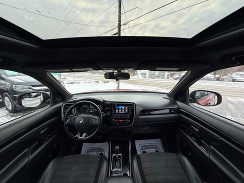 Used 2019 Mitsubishi Outlander LE image 31