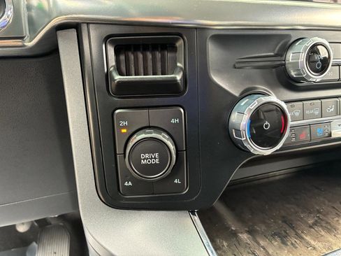 Used 2023 Ford F150 Lariat image 31