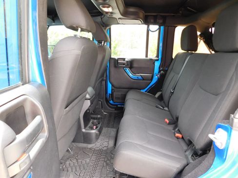 Used 2016 Jeep Wrangler Unlimited Sport AWD/4WD image 14